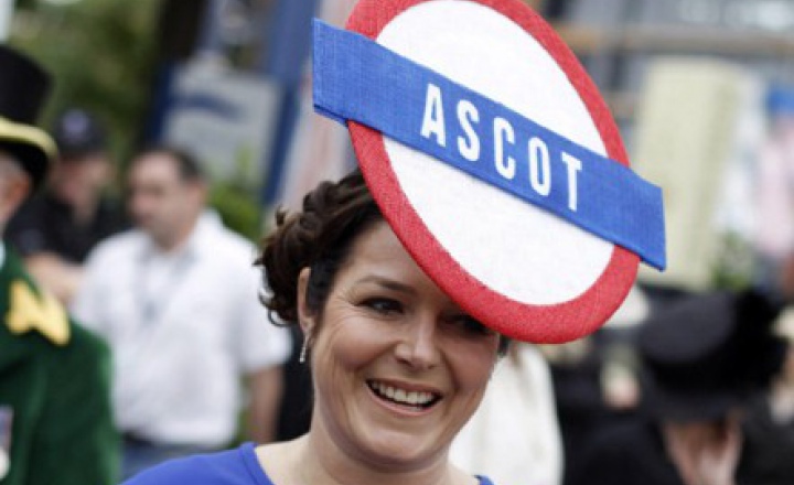 Самые красивые и необычные шляпы скачек Аскота 2013